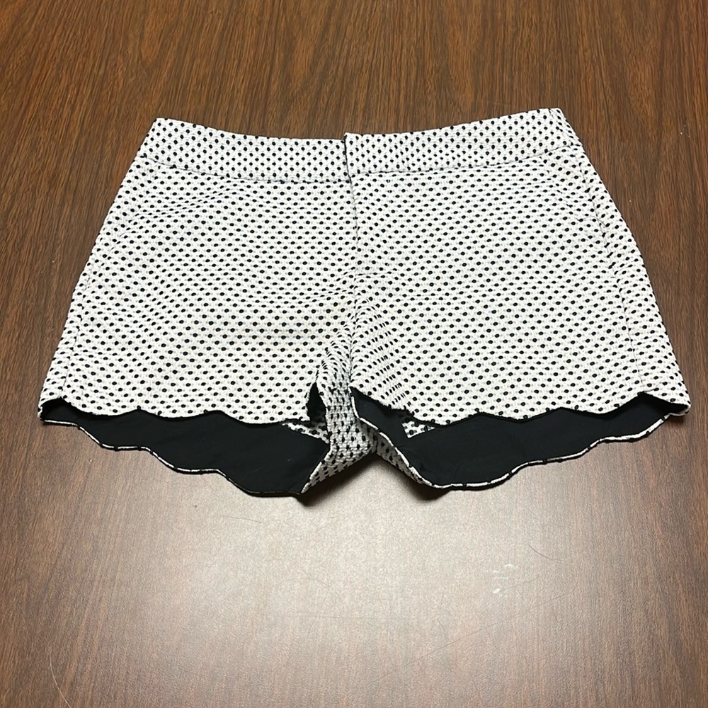 Elle shorts,‎ size 4